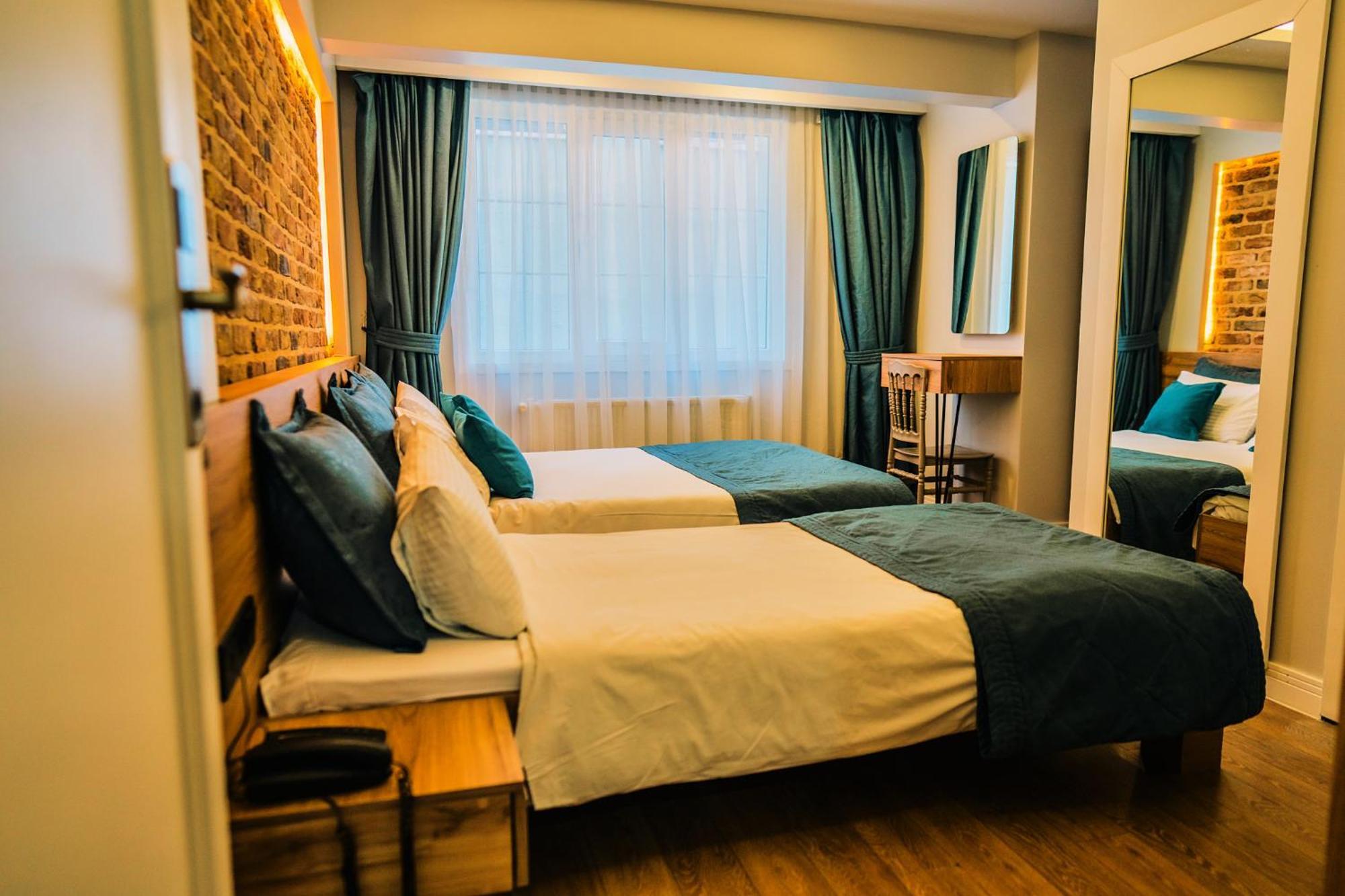 Taksim Santa Lucia Hotel Istanbul Ngoại thất bức ảnh