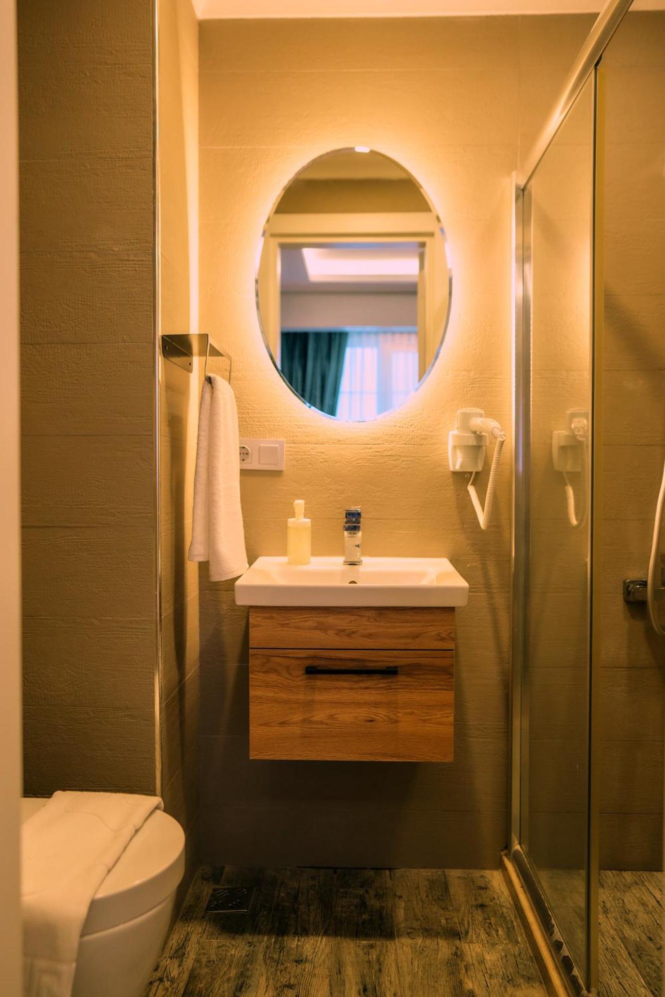 Taksim Santa Lucia Hotel Istanbul Ngoại thất bức ảnh